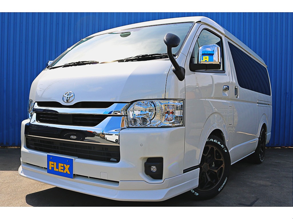 令和5年式ハイエースワゴン　ローダウンカスタム＆大型ナビ搭載♪