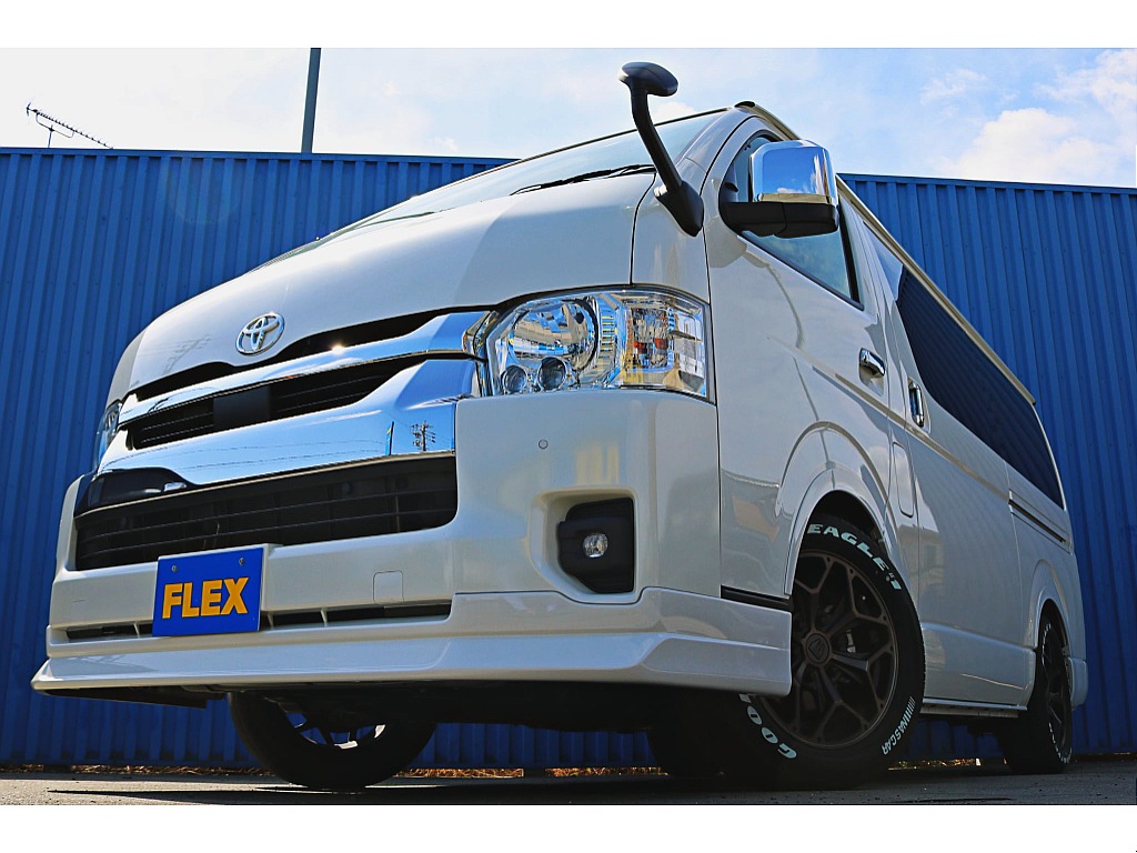 令和5年式ハイエースワゴン　ローダウンカスタム＆大型ナビ搭載♪