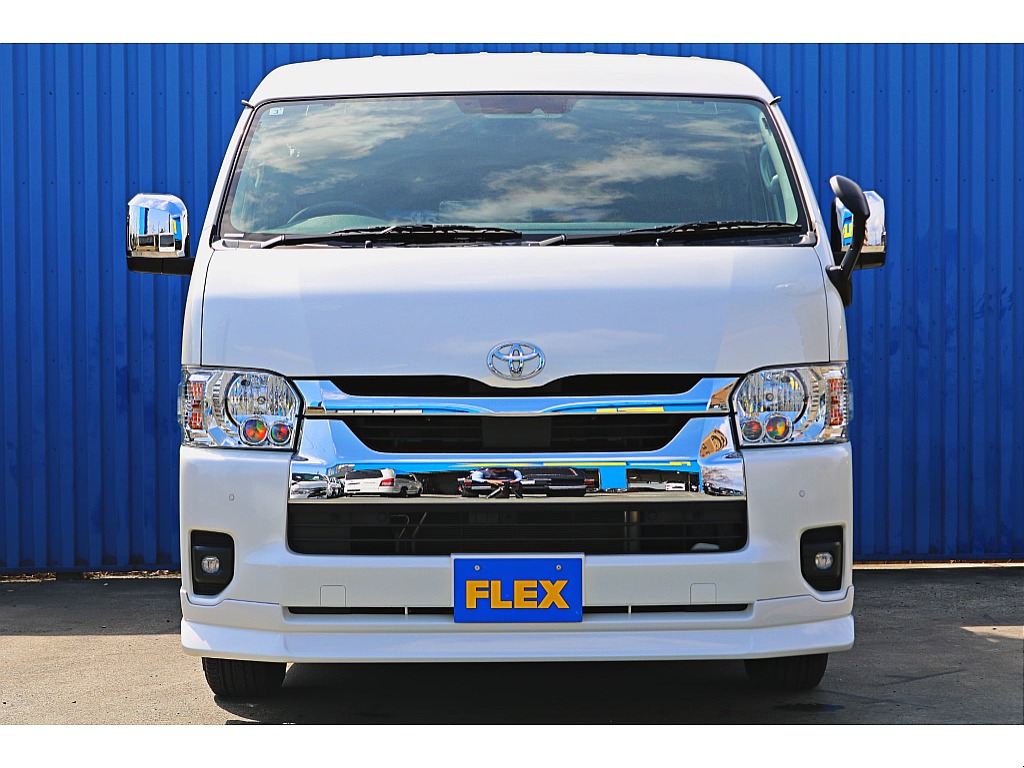 令和5年式ハイエースワゴン　ローダウンカスタム＆大型ナビ搭載♪