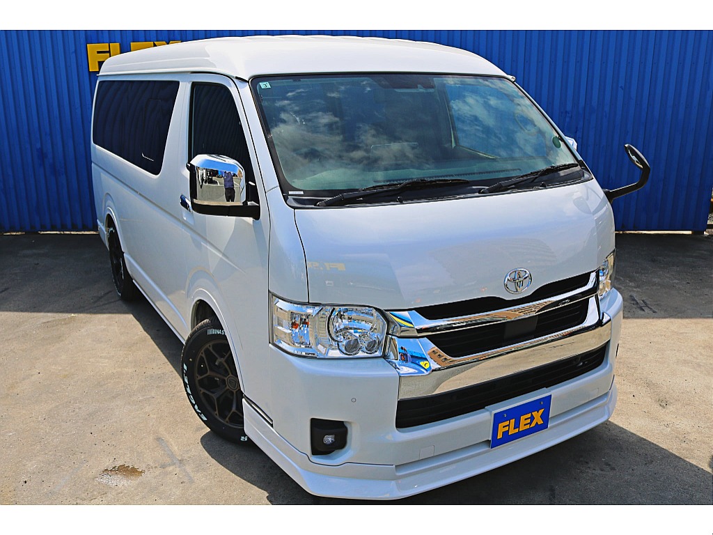 令和5年式ハイエースワゴン　ローダウンカスタム＆大型ナビ搭載♪