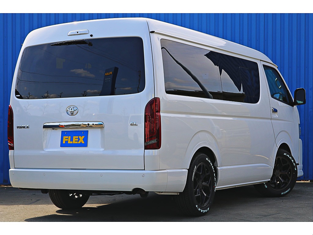 令和5年式ハイエースワゴン　ローダウンカスタム＆大型ナビ搭載♪