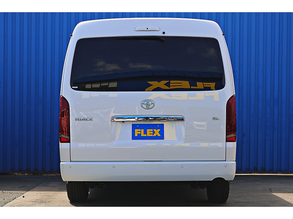 令和5年式ハイエースワゴン　ローダウンカスタム＆大型ナビ搭載♪