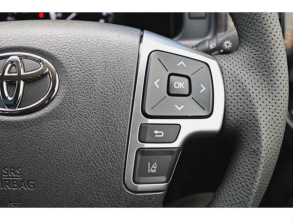 便利な装備や先進安全機能を搭載♪