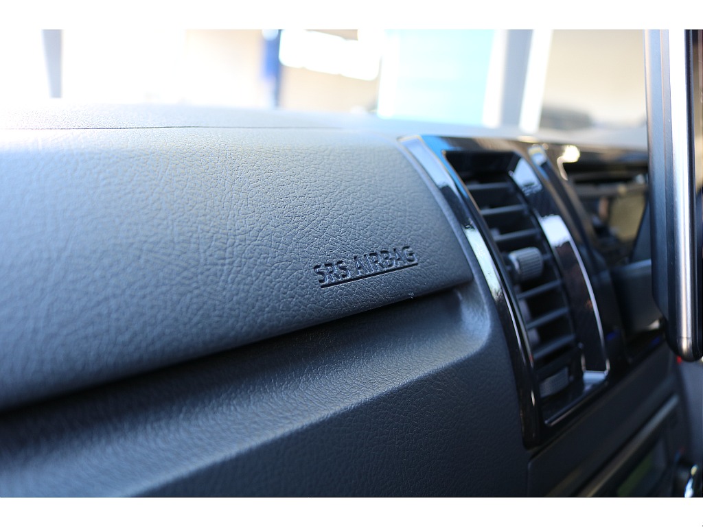 助手席エアバックも装備♪