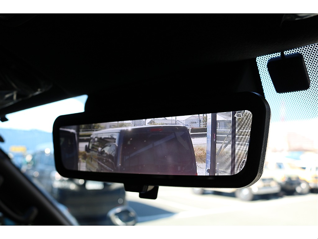 デジタルインナーミラー搭載♪