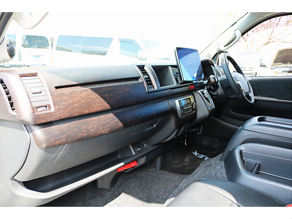 ＦＬＥＸ　艶消しマホガニー黒木目インテリア３点セット　ナビパネル　シフトノブ　ステアリング　インパネ周りをシックに統一します♪