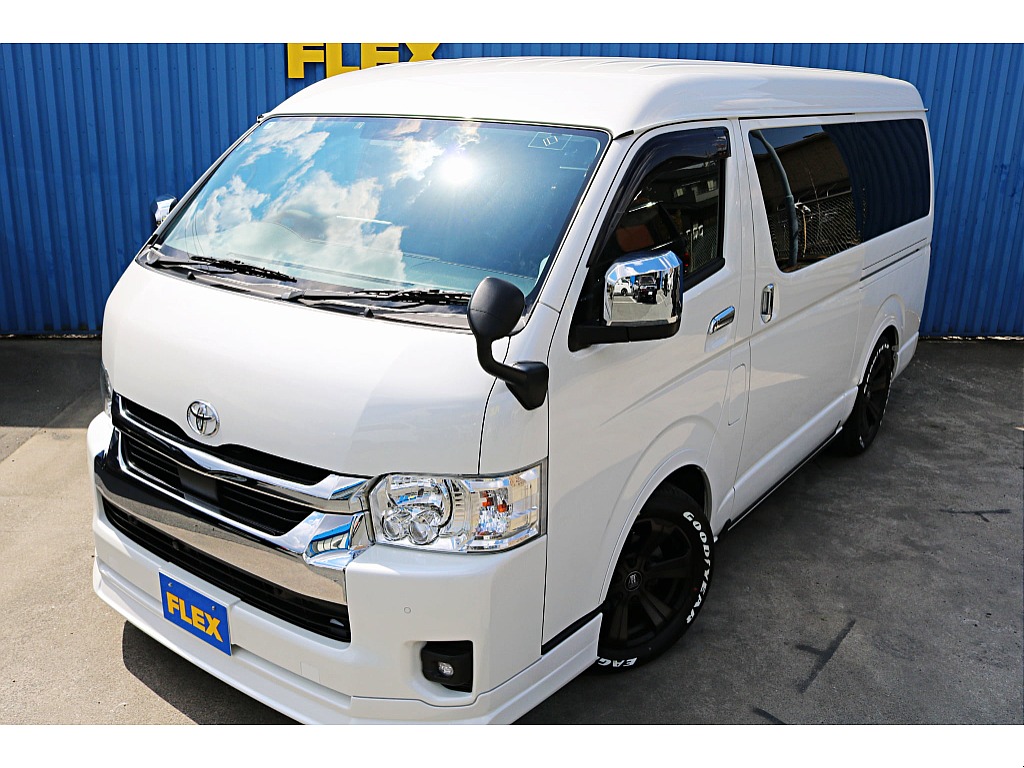 Ｒ5年式　ハイエースワゴン　10人乗りカスタム＆フローリング施工♪