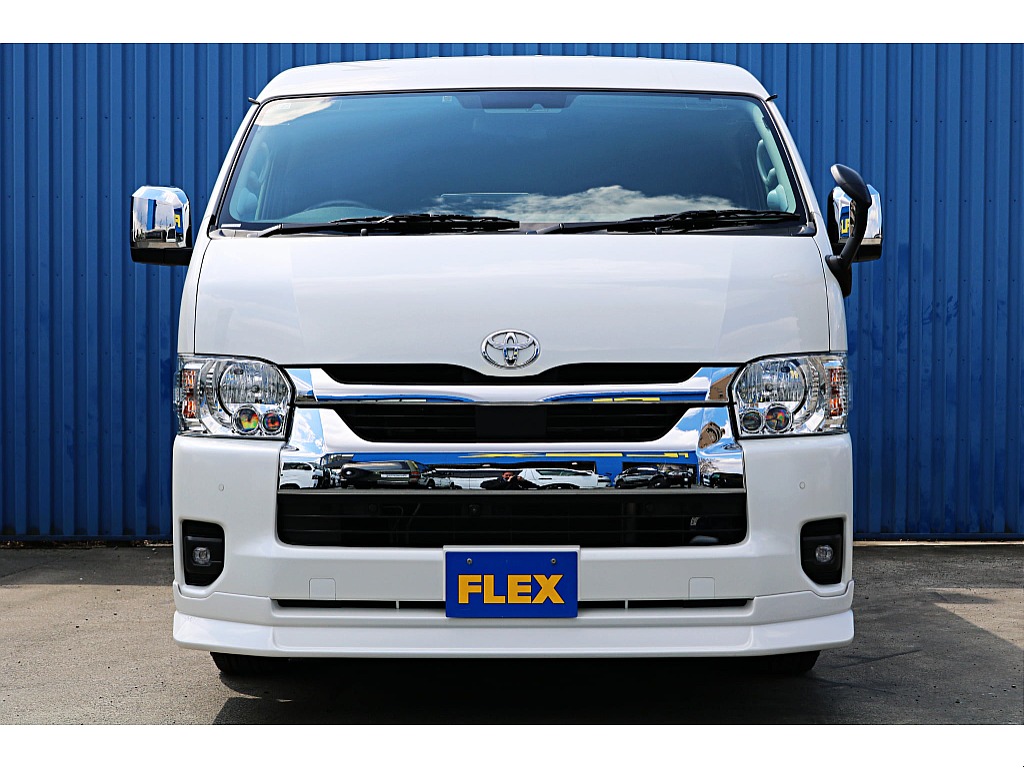 Ｒ5年式　ハイエースワゴン　10人乗りカスタム＆フローリング施工♪