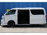 Ｒ5年式　ハイエースワゴン　10人乗りカスタム＆フローリング施工♪