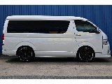Ｒ5年式　ハイエースワゴン　10人乗りカスタム＆フローリング施工♪