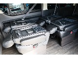 ２，３列目のシートはリクライニング加工済♪