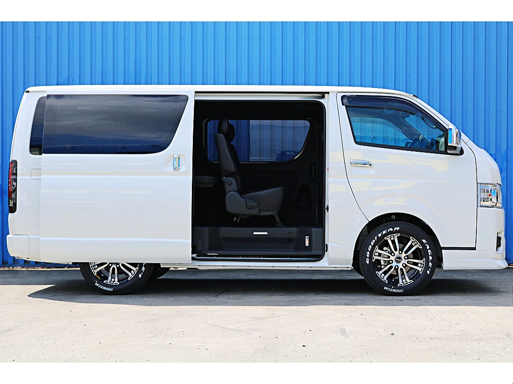 R8年式ハイエースバン　ダークプライムⅡガソリン2WD　FLEXオリジナルカスタム＆大画面ナビ♪