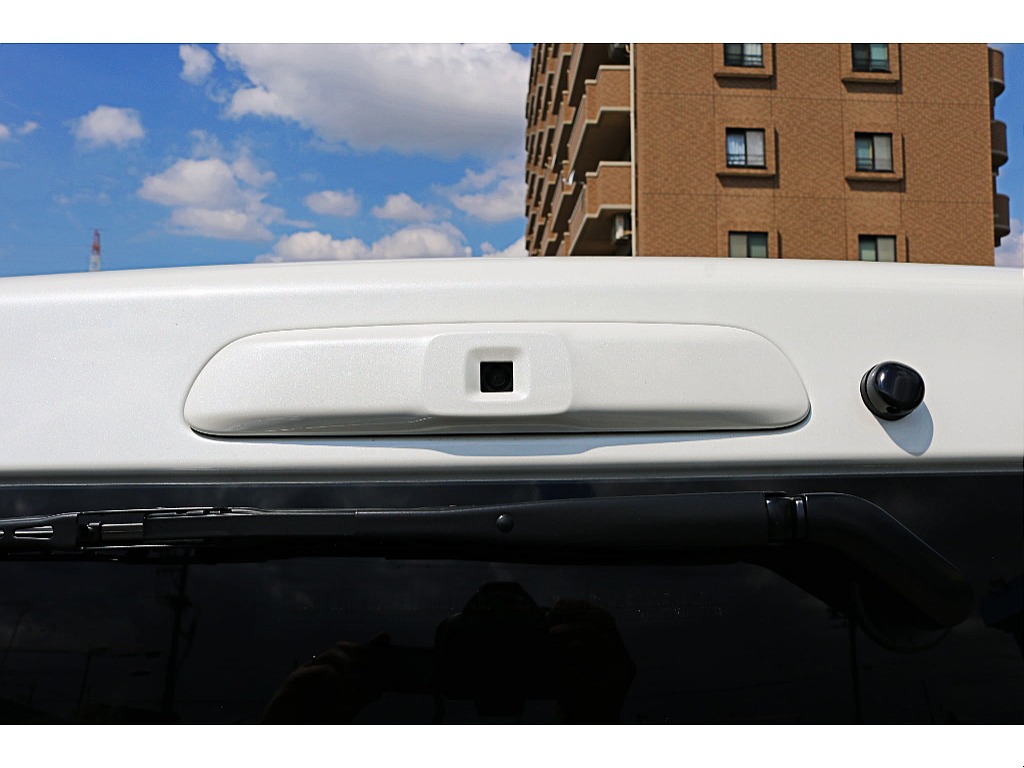 純正デジタルインナーミラー　車両後方カメラの映像をインナーミラー内のディスプレイに表示♪