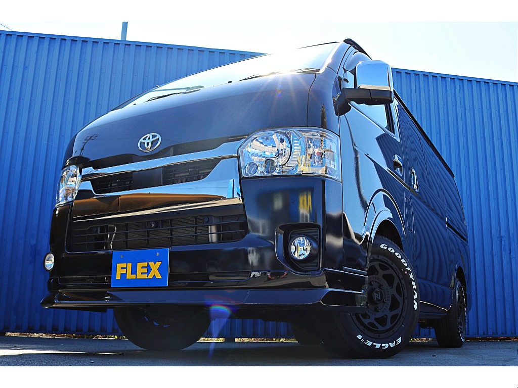 R4年式　ハイエースバン　ダークプライム2　車中泊カスタム＆大型ナビカスタム♪