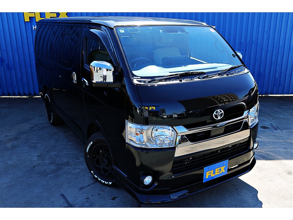 R4年式　ハイエースバン　ダークプライム2　車中泊カスタム＆大型ナビカスタム♪