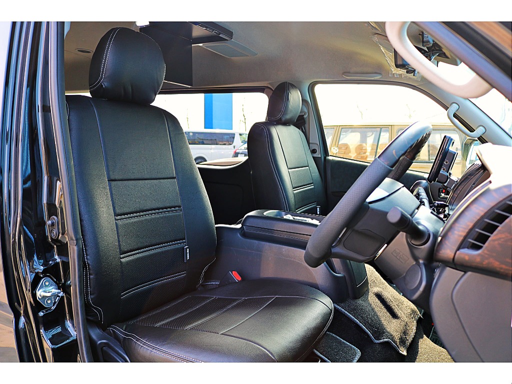 R7年式ハイエースワゴンGL　FLEXオリジナルカスタム　ReClassic施工　DEANクロスカントリーホイール＆オーレンカウンタータイヤ　10人乗り　モデリスタスポイラー