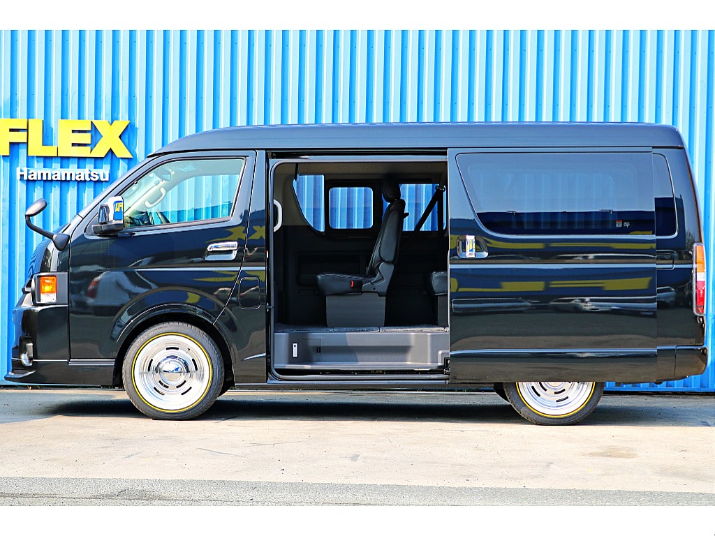 R7年式ハイエースワゴンGL　FLEXオリジナルカスタム　ReClassic施工　DEANクロスカントリーホイール＆オーレンカウンタータイヤ　10人乗り　モデリスタスポイラー