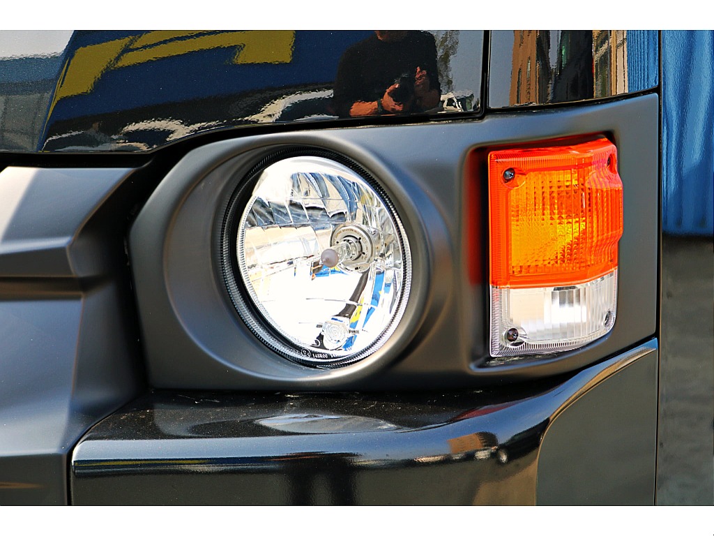 R7年式ハイエースワゴンGL　FLEXオリジナルカスタム　ReClassic施工　DEANクロスカントリーホイール＆オーレンカウンタータイヤ　10人乗り　モデリスタスポイラー