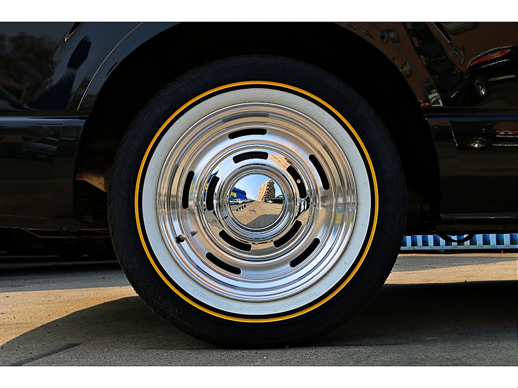 R7年式ハイエースワゴンGL　FLEXオリジナルカスタム　ReClassic施工　DEANクロスカントリーホイール＆オーレンカウンタータイヤ　10人乗り　モデリスタスポイラー