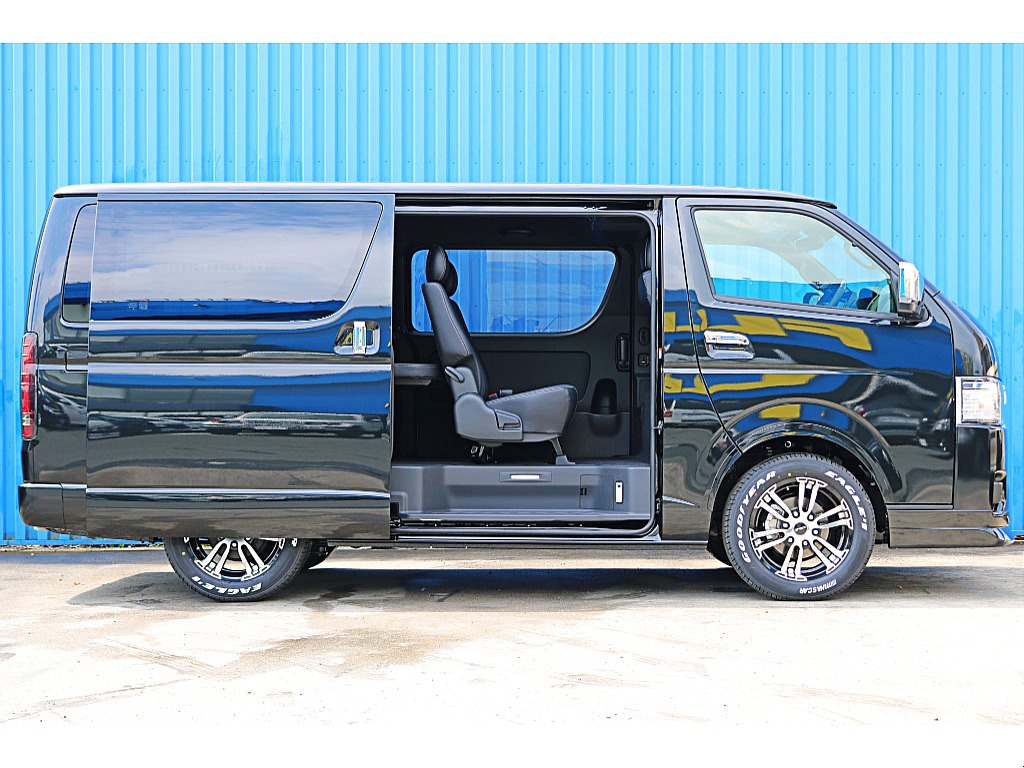 新車ハイエースバン　ダークプライムⅡ　ガソリン2WD　待望入庫♪FLEXカスタム多数♪