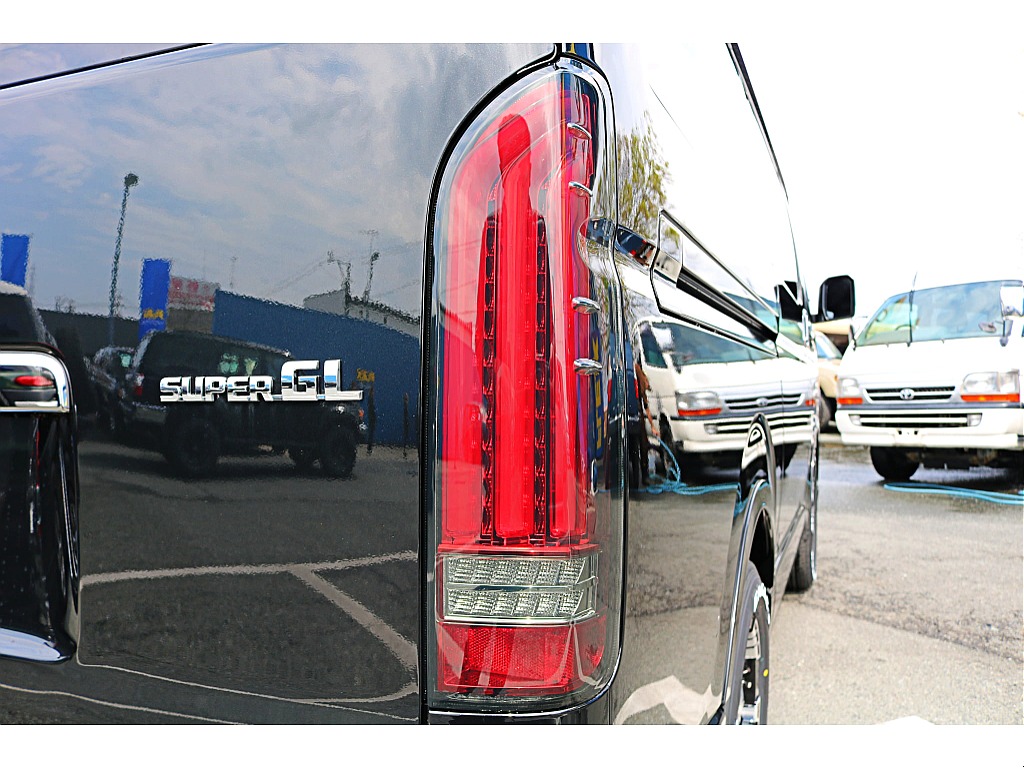 ＦＬＥＸ　アルティメットテール　スモークレンズで後姿がクールな印象に♪