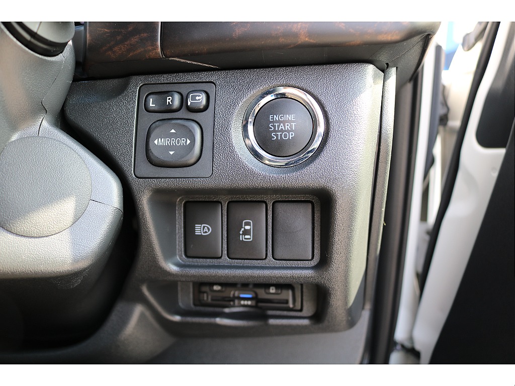 R5年式　ハイエースワゴンGL　4WD♪ FLEXオリジナルカスタム施工♪