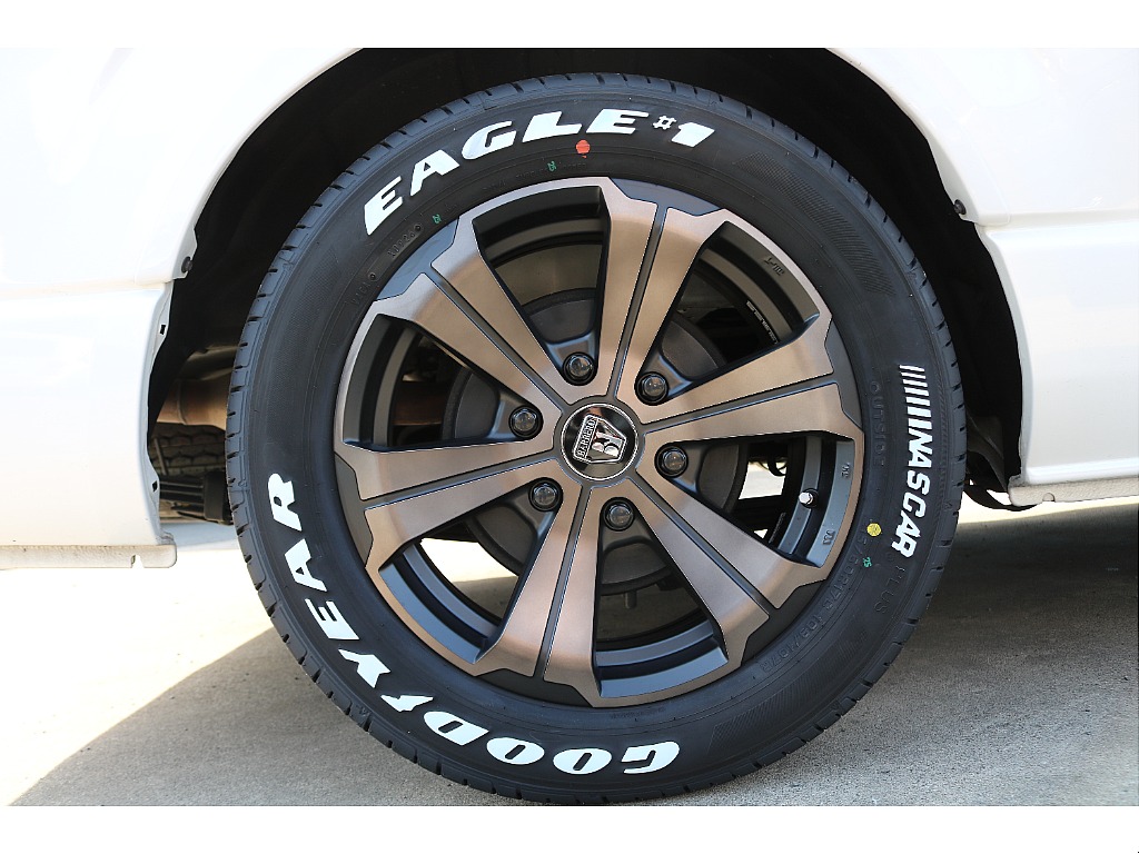 グッドイヤーナスカータイヤ付♪