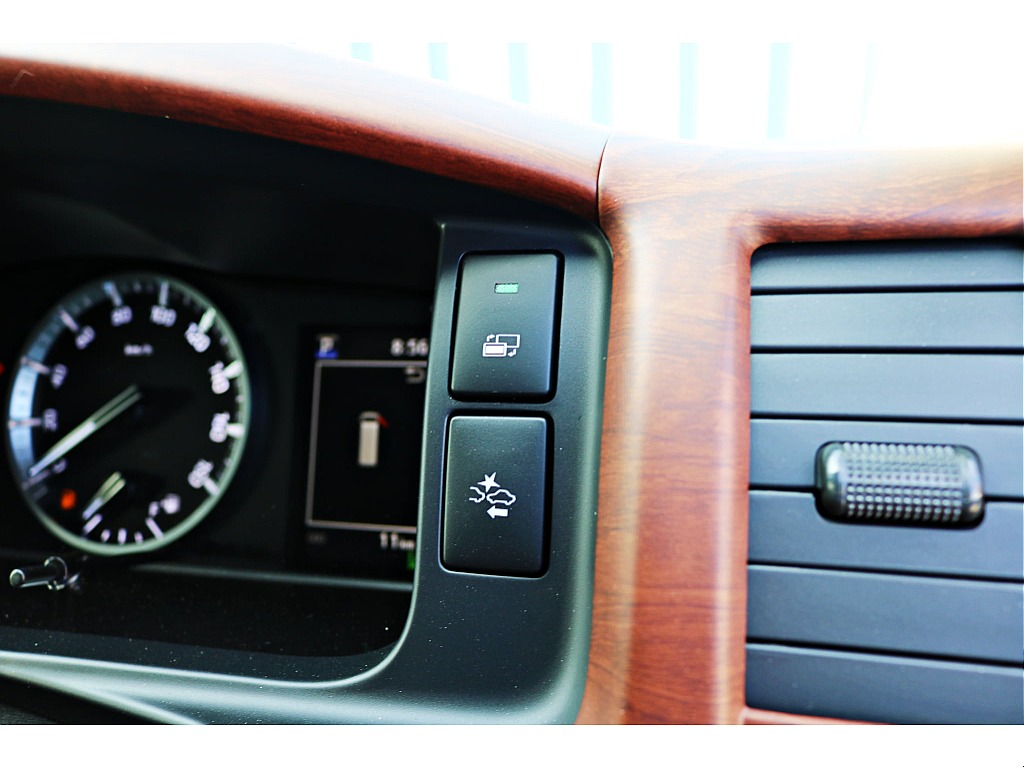 R7年式　ハイエースバン　S-GL　ディーゼル4WD　アースカラーパッケージ　ベージュ