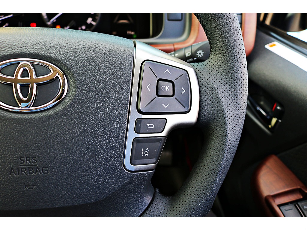 R7年式　ハイエースバン　S-GL　ディーゼル4WD　アースカラーパッケージ　ベージュ