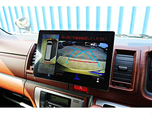 R7年式　ハイエースバン　S-GL　ディーゼル4WD　アースカラーパッケージ　ベージュ