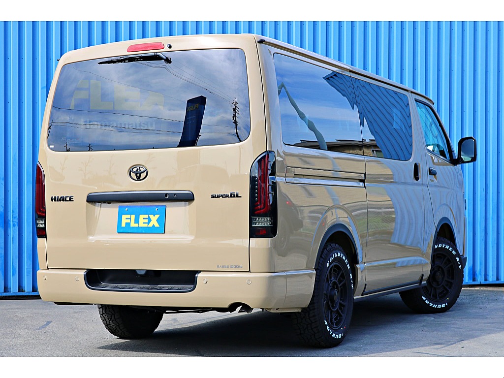 R7年式　ハイエースバン　S-GL　ディーゼル4WD　アースカラーパッケージ　ベージュ