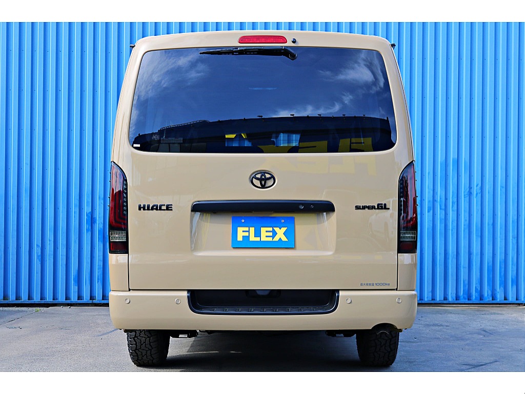 R7年式　ハイエースバン　S-GL　ディーゼル4WD　アースカラーパッケージ　ベージュ