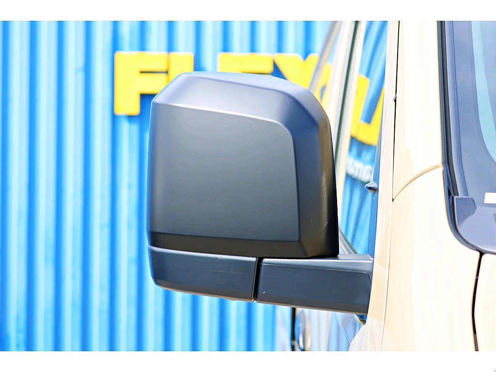 R7年式　ハイエースバン　S-GL　ディーゼル4WD　アースカラーパッケージ　ベージュ