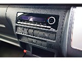 設定温度に合わせて風量や吹出しモード自動制御するオートエアコンを装備♪