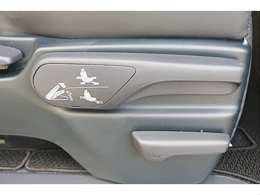 Ｒ6年式ファインテックツアラー＆大型ナビカスタム多数♪