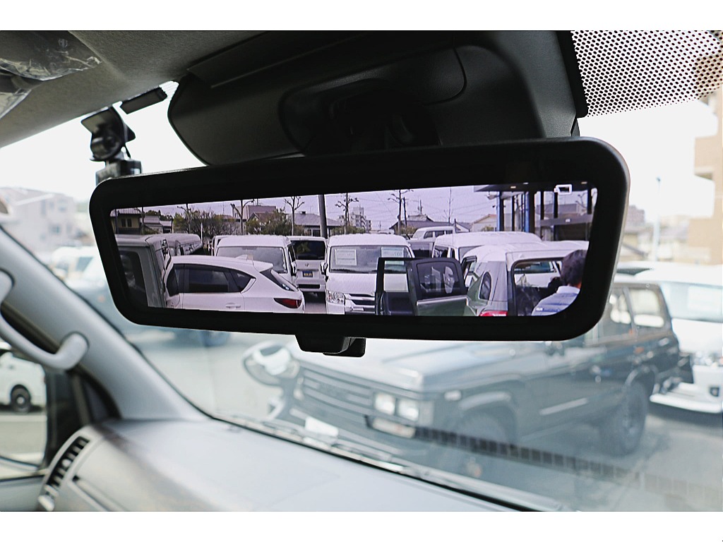 純正デジタルインナーミラー　車両後方カメラの映像をインナーミラー内のディスプレイに表示♪