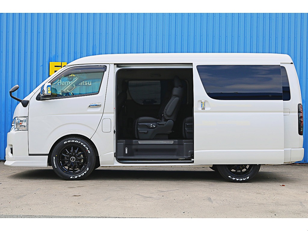 Ｒ6年式ファインテックツアラー＆大型ナビカスタム多数♪