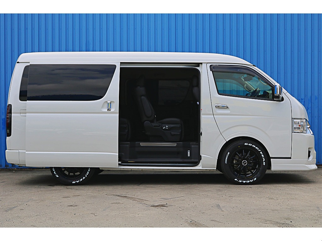 Ｒ6年式ファインテックツアラー＆大型ナビカスタム多数♪