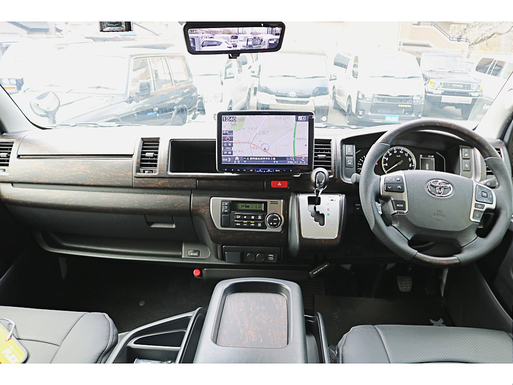 視点が高く、見通しが良い運転席。