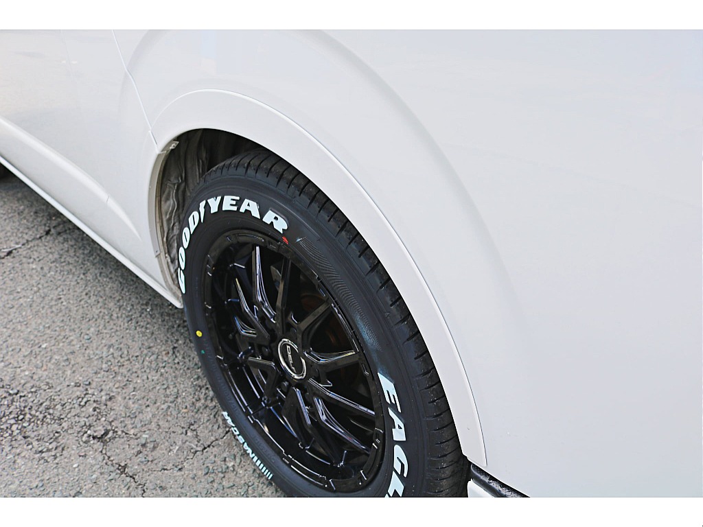 ＦＬＥＸ　オーバーフェンダー　前後２５ｍｍのダウンフェンダーの為ローダウンの視覚効果もあり♪