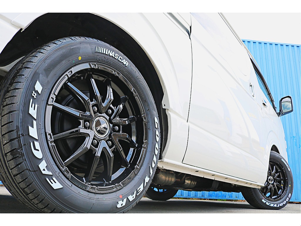 ＦＬＥＸ　Ｄｅｌｆ０６ホイール　１７インチ　×　グッドイヤー　ナスカータイヤ♪