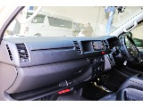 R6年式　ハイエースバン　DX　スーパーロング　ディーゼルターボ4WD　ダークプライムシート＆フローリングカスタム♪