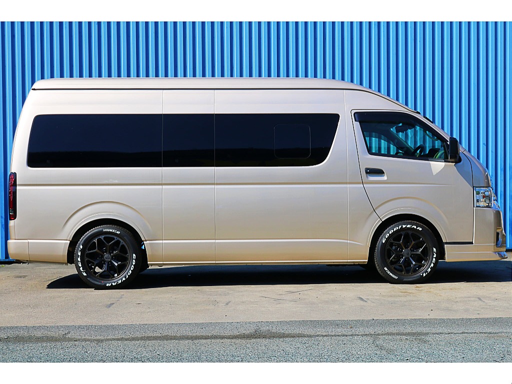 R6年式　ハイエースバン　DX　スーパーロング　ディーゼルターボ4WD　ダークプライムシート＆フローリングカスタム♪