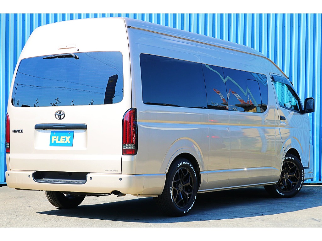 R6年式　ハイエースバン　DX　スーパーロング　ディーゼルターボ4WD　ダークプライムシート＆フローリングカスタム♪