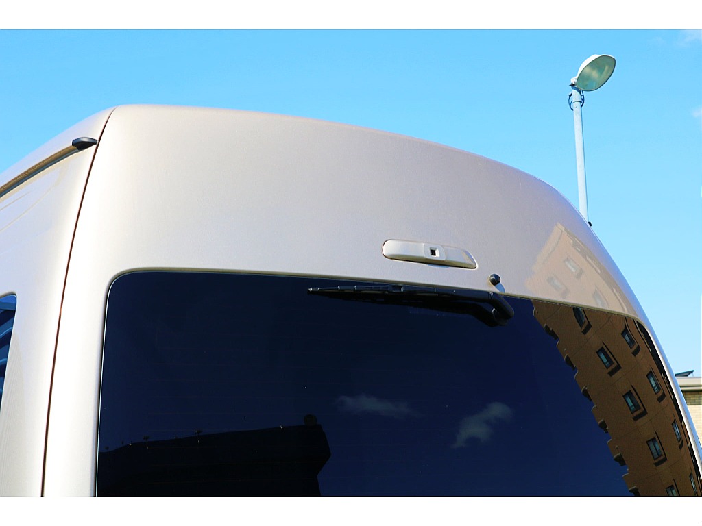 R6年式　ハイエースバン　DX　スーパーロング　ディーゼルターボ4WD　ダークプライムシート＆フローリングカスタム♪