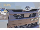 フロントグリルは横文字TOYOTA付き♪