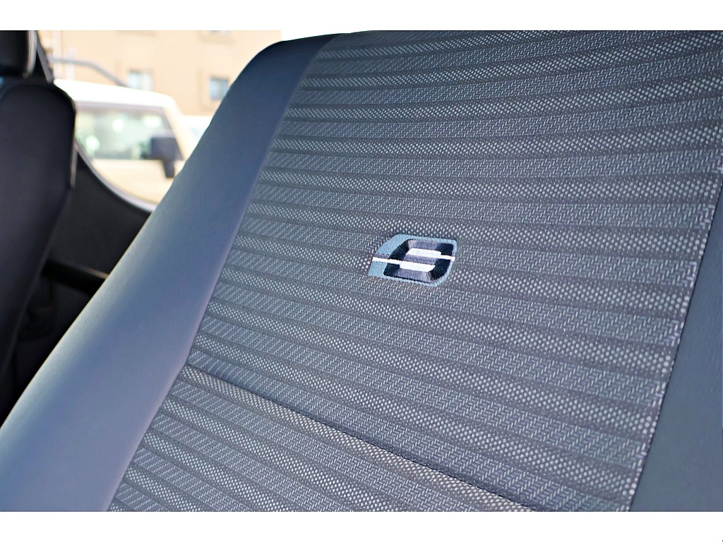 ダークプライムS　オリジナルシート装備♪