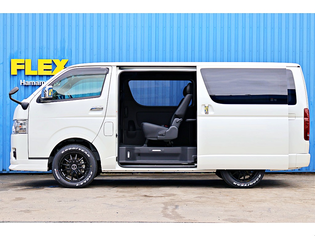 両側電動スライドドア搭載♪