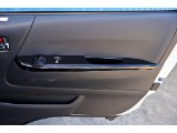 ダークプライムS専用内装♪カーボン調ドアパネルがアクセント♪