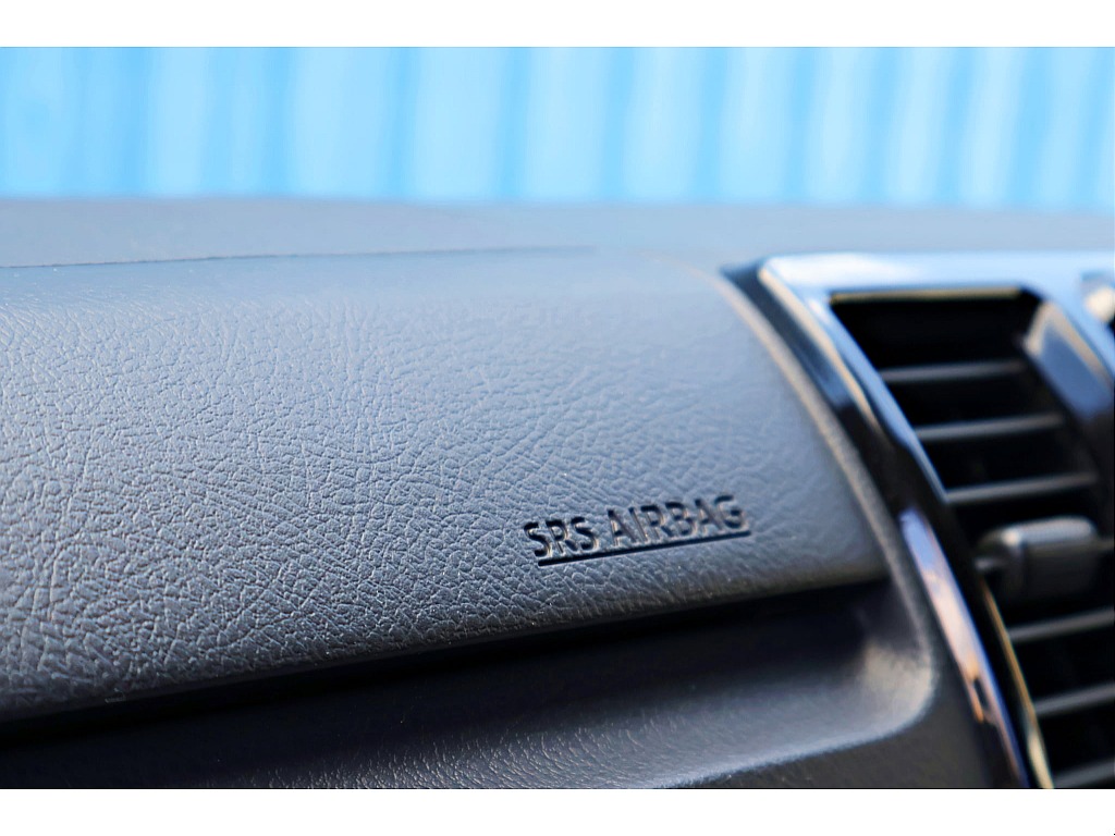 助手席の方にもしっかりエアバック装備されています！